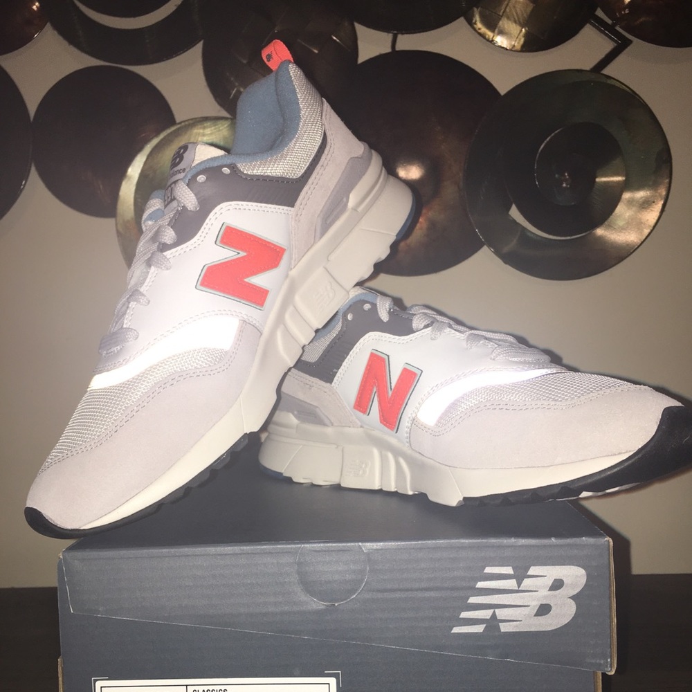 ***SOLD*** New Balance 997